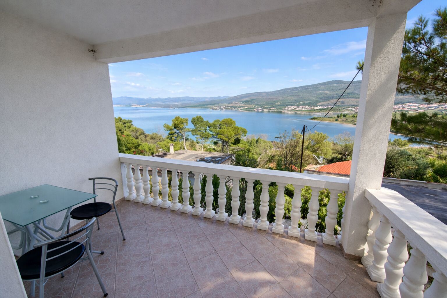Dům se 3 apartmány u moře, Chorvatsko