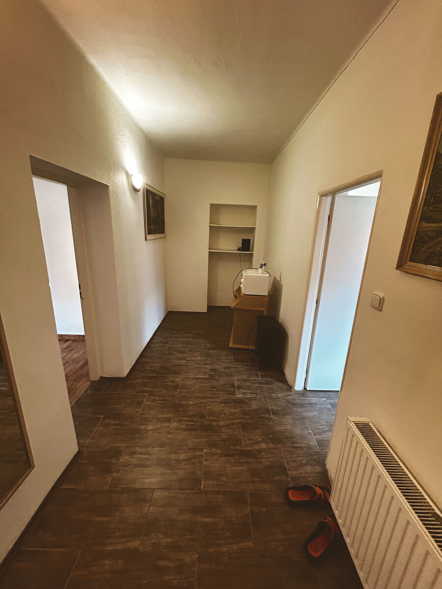 Rodinný dům s velkým potenciálem, zahradou a vedlejší stavbou – Velké Albrechtice