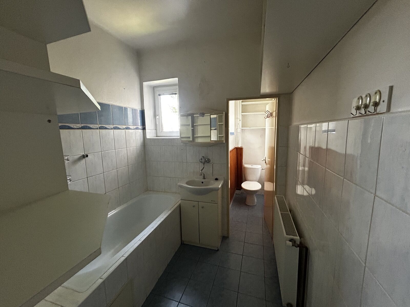 Prodej bytu 1+kk, 35 m² se sklepem, Krnov