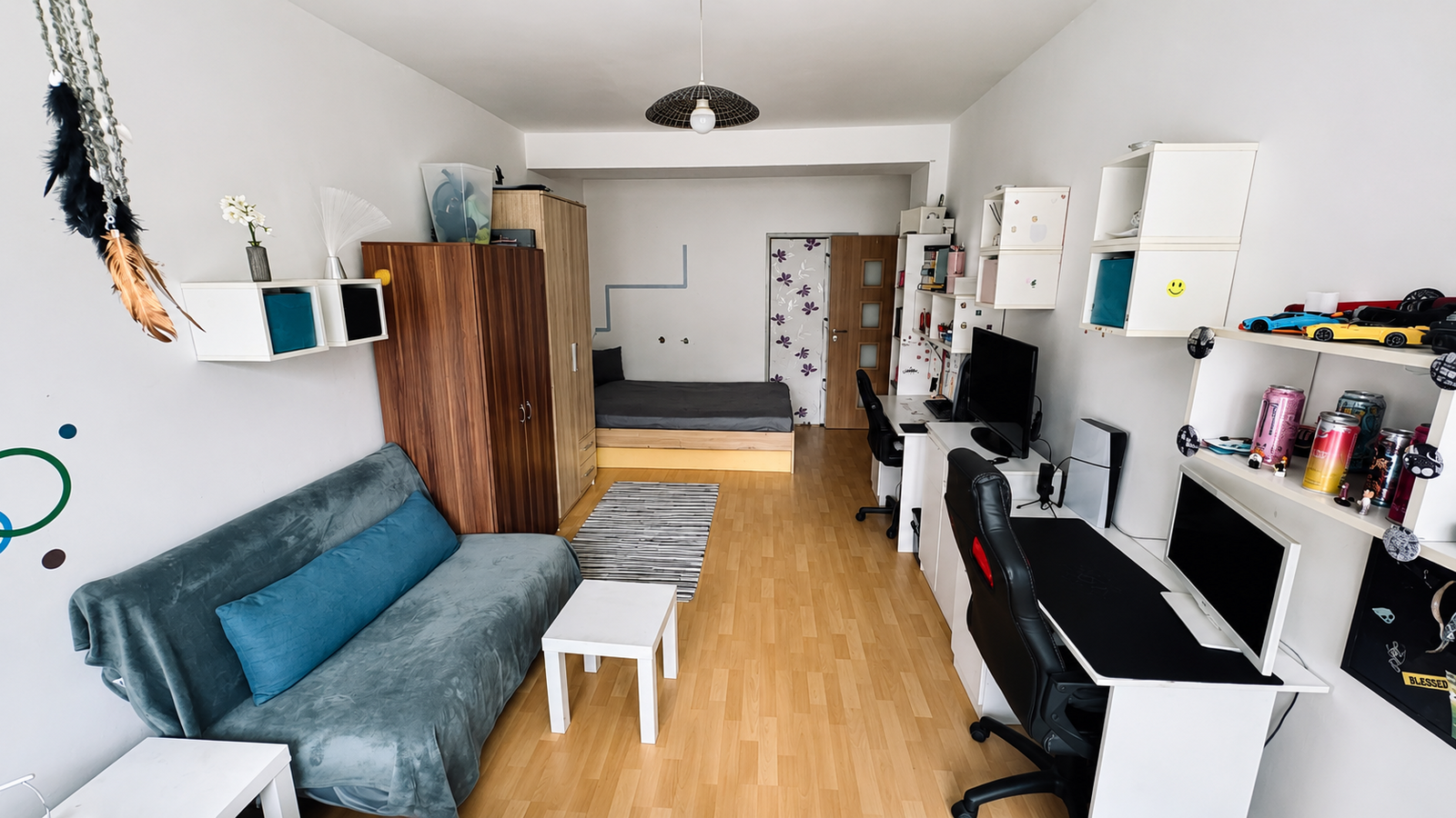 Prodej bytu 2+1 s balkonem a zděnou garáží – Jihlava, ul. Evžena Rošického