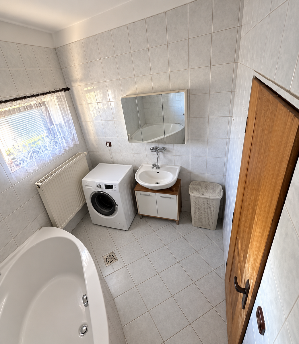 Prodej rodinného domu 4+1 se zahradou a pergolou, Oudoleň